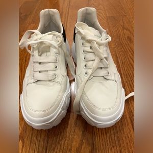 alexander mcqueen sneaker in 7/12 size women